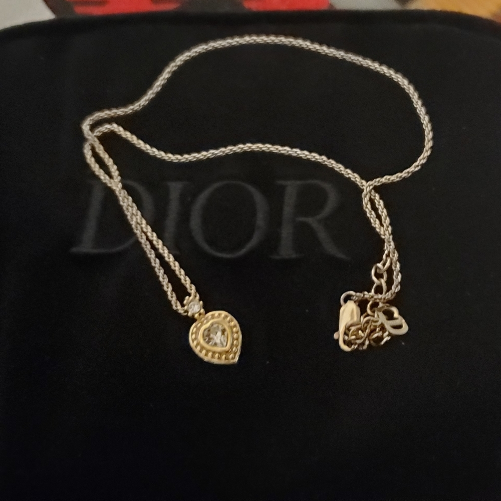 Christian Dior Gold Plated Queen 2 Crystals Heart Pendant/Wristlet /Scarf⚜️❤️⚜️